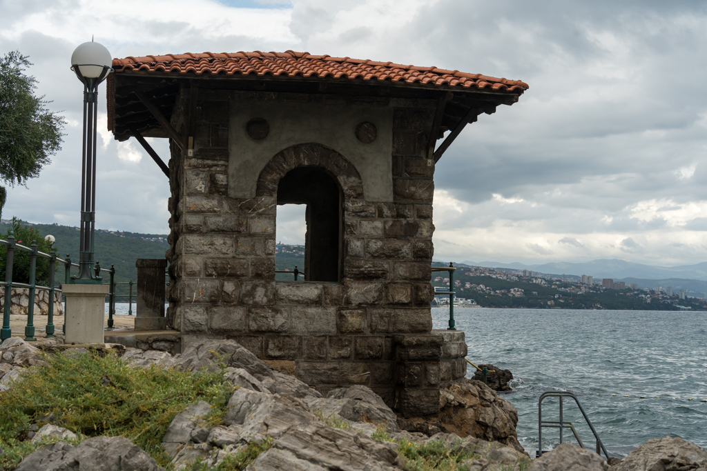 Image gallery image