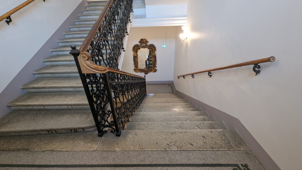 Image gallery image