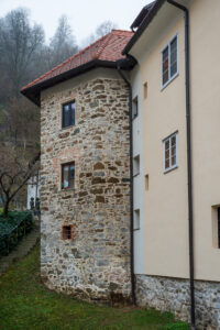 Image gallery image