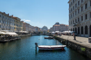 Image gallery image